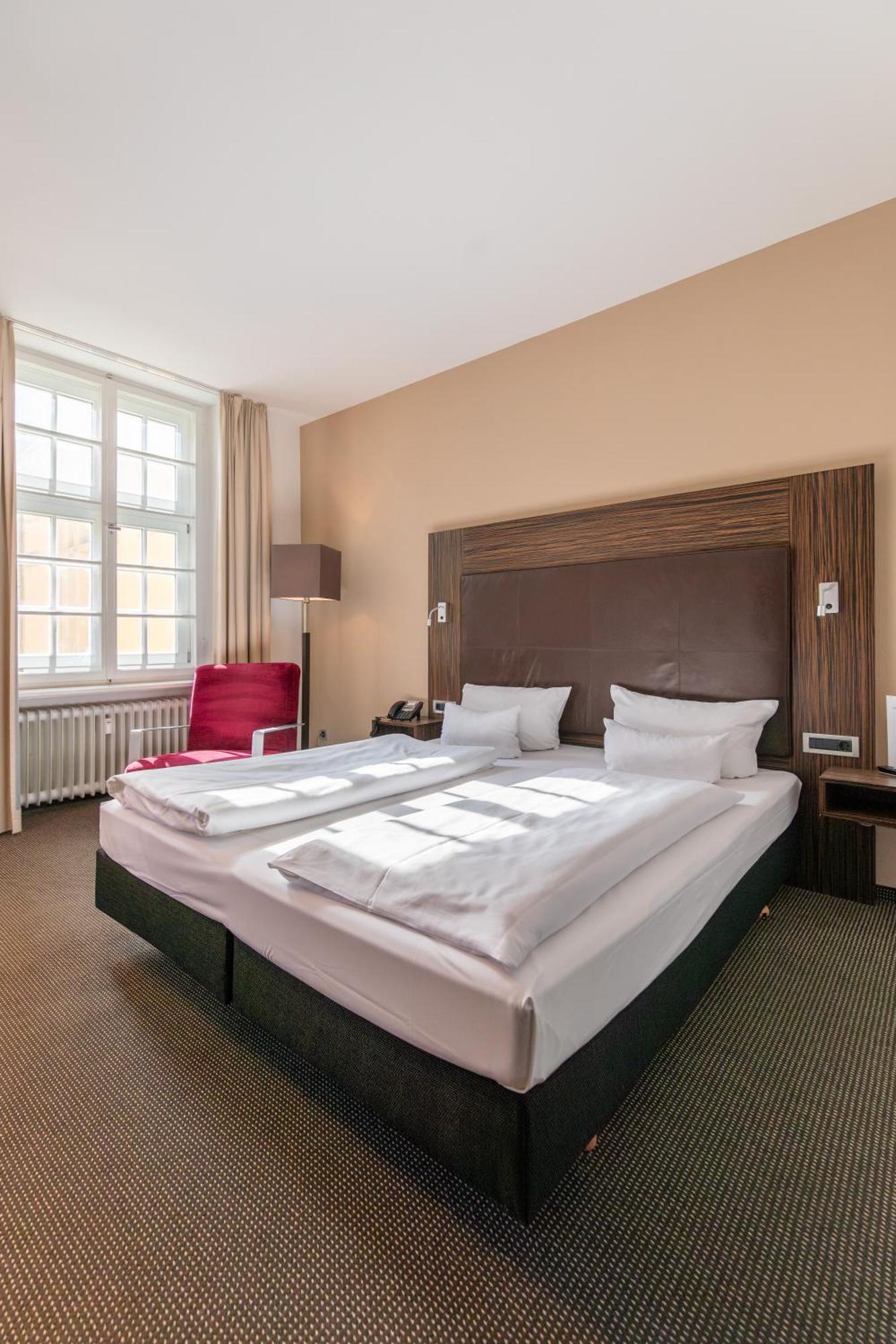 Herzogshof - Boutique-Hotel Am Dom Ratyzbona Zewnętrze zdjęcie