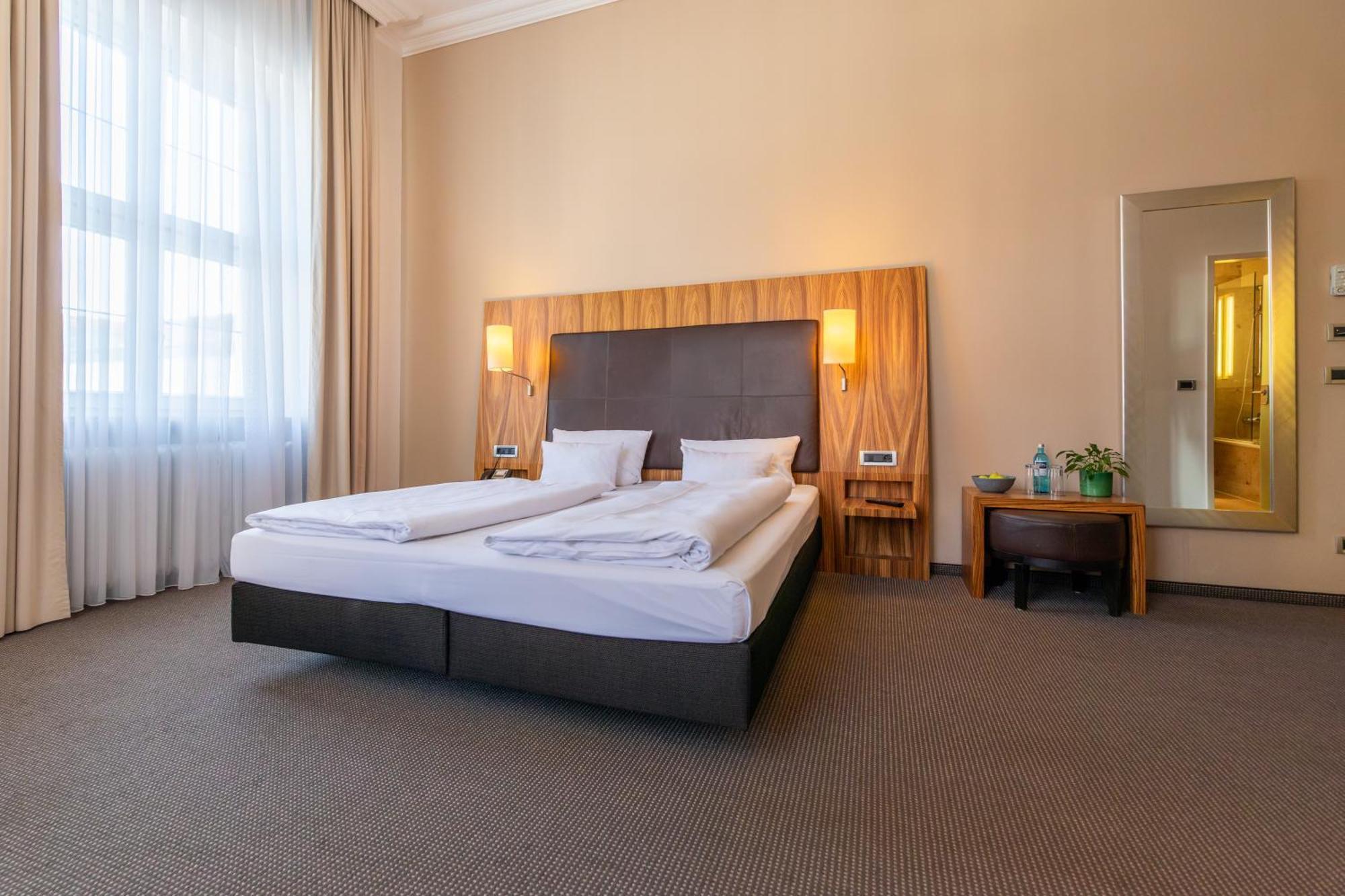 Herzogshof - Boutique-Hotel Am Dom Ratyzbona Zewnętrze zdjęcie