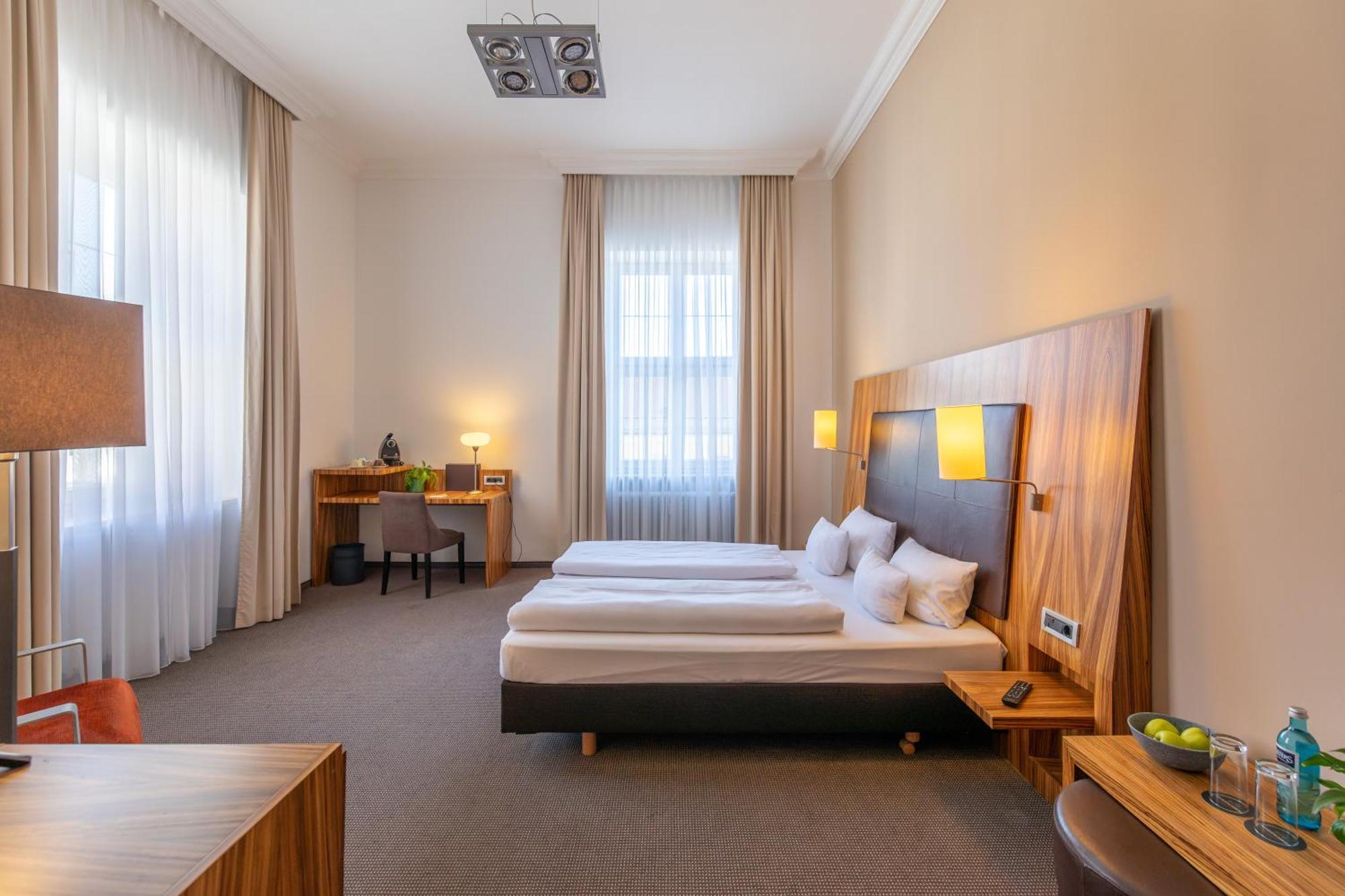 Herzogshof - Boutique-Hotel Am Dom Ratyzbona Zewnętrze zdjęcie