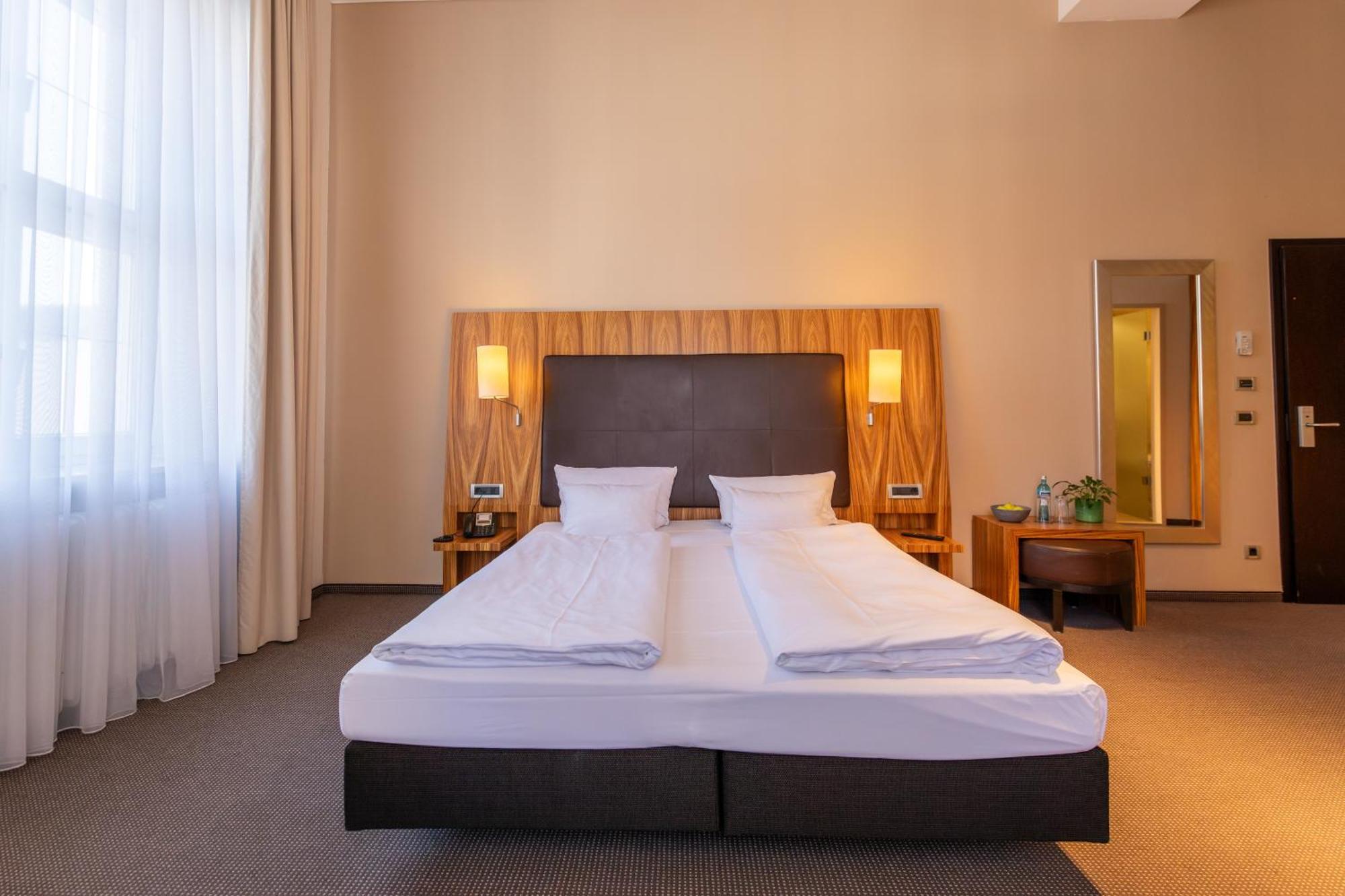 Herzogshof - Boutique-Hotel Am Dom Ratyzbona Zewnętrze zdjęcie