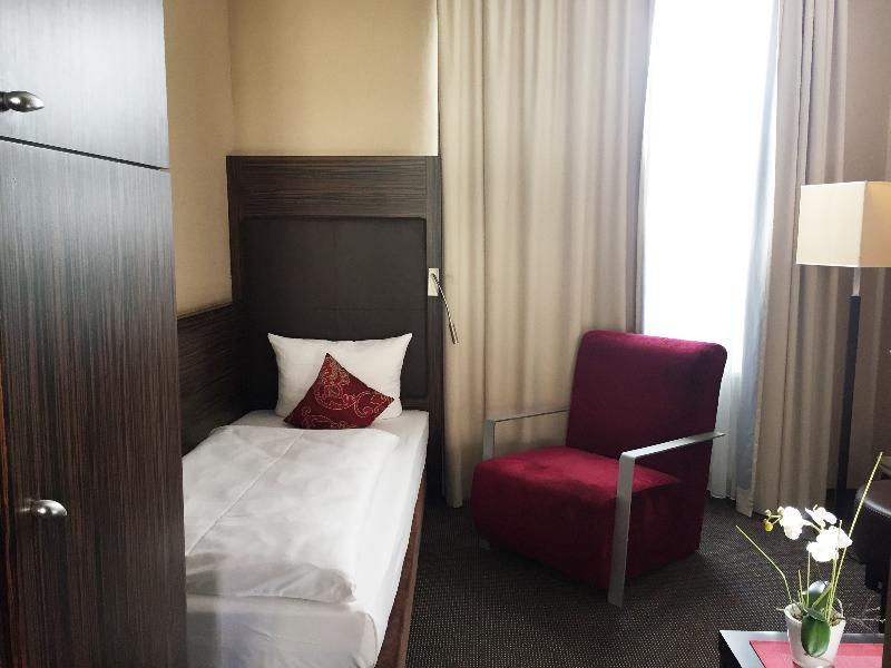 Herzogshof - Boutique-Hotel Am Dom Ratyzbona Zewnętrze zdjęcie